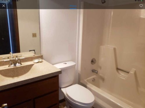 8309 107th St, Milwaukee WI  53224-2504 exterior