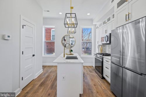 1551 4th St, Washington DC  20001-1905 exterior