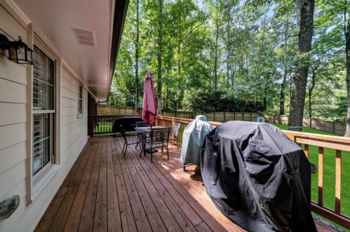 2508 Caladium Dr, Atlanta GA 30345-1325 exterior