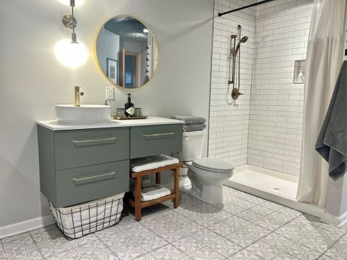 8470 Lk Dr, Lithonia GA 30039-6568 exterior