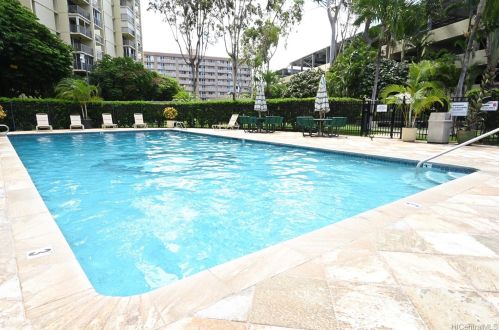 3161 Ala Ilima St, Honolulu HI 96818-3055 exterior