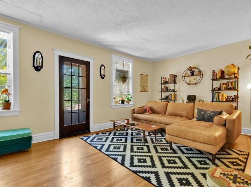 5821 Goener Ave, Saint Louis MO 63116-2234 exterior