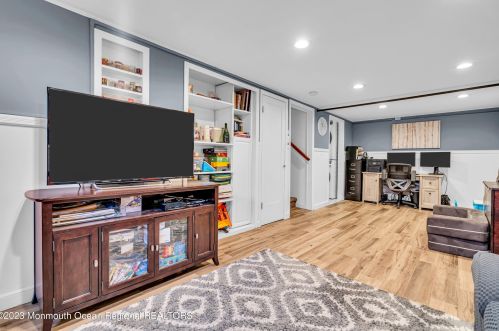 232 Milltown Rd, Springfield NJ 07081-2411 exterior