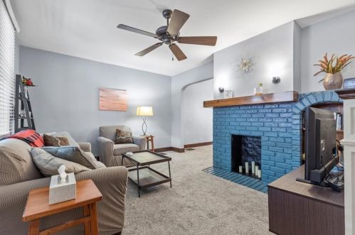 2744 Connecticut Ave, Pittsburgh PA  15216-1933 exterior