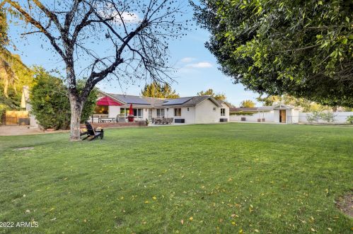 5828 3rd Ave, Phoenix AZ 85086-7201 exterior