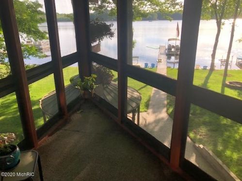 19042 Brandywine Dr, Gobles MI 49055-8691 exterior