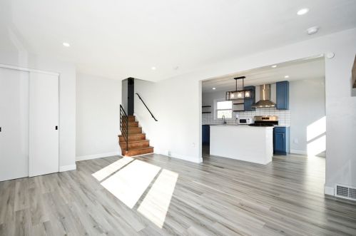 4985 Aspen St, Pittsburgh PA  15122-1250 exterior