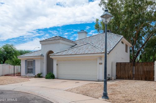 1114 Madrid Ln, Chandler AZ  85226-1481 exterior