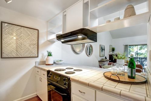 879 Camelback Pl, Concord CA 94523-1225 exterior