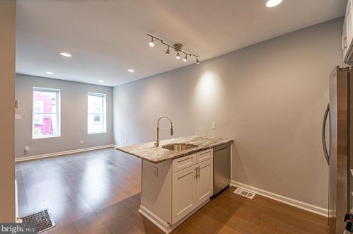 2333 Gerritt St, Philadelphia PA  19146-4106 exterior