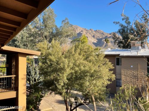 4 Greenock Dr, Tucson AZ  85737-7631 exterior