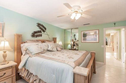 4091 Los Altos Ct, Naples FL 34109-1309 exterior