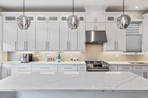 4952 Champlain Ave, Chicago IL 60615-2509 exterior