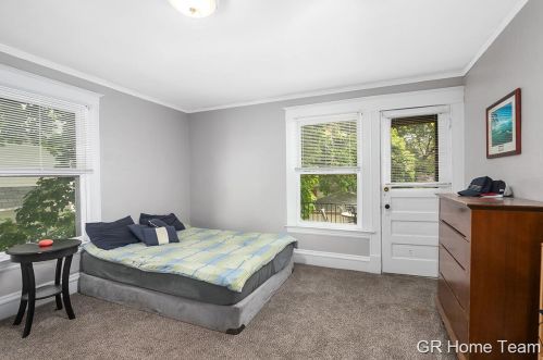 1006 Cherry St, Grand Rapids MI 49506-1450 exterior