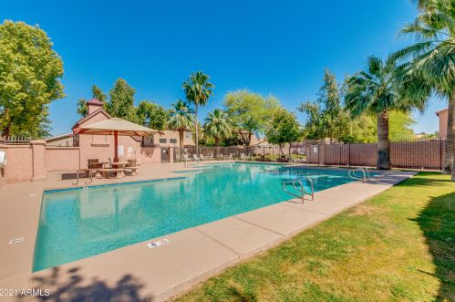 2767 Cherry Hills Dr, Chandler AZ  85249-4909 exterior