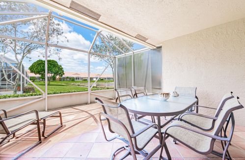 8425 Logia Cir, Boynton Beach FL 33472-7110 exterior