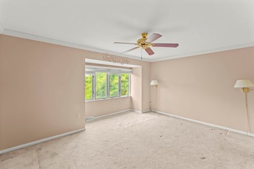 226 Pine Ct, Pittsburgh PA 15239-1953 exterior