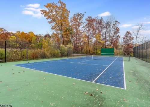 64 Dayton Ct, Hackettstown NJ  07840-4692 exterior