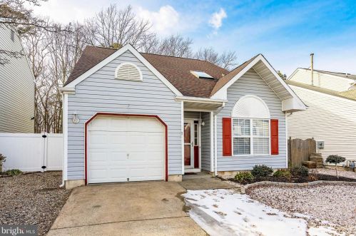 37 Sunnydale Dr, Berkeley Township NJ 08721-1380 exterior