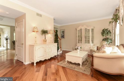 1 Branford Dr, Trenton, NJ 08691-3062