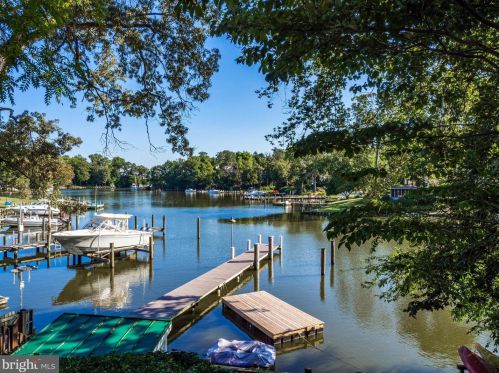 3433 Larkington Dr, Edgewater MD 21037 exterior