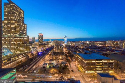 1900-24 Arch St, Philadelphia PA  19103-1404 exterior