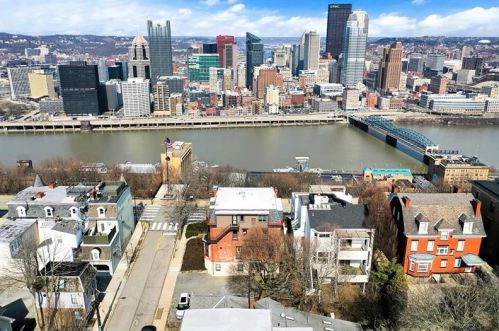 137 Grandview Ave, Pittsburgh PA 15211-1205 exterior