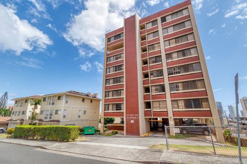 905 Spencer St, Honolulu HI  96822-3781 exterior