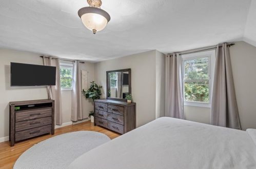 36 Mulberry Cir, Providence RI 02919-2534 exterior