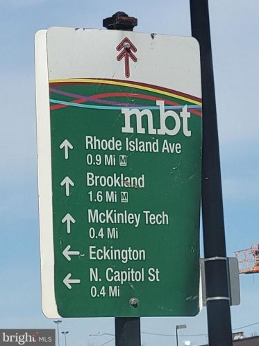 2114 4 St, Washington DC 20003-1101 exterior