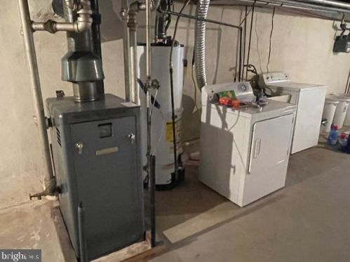 3303 Englewood St, Philadelphia PA 19149-1612 exterior