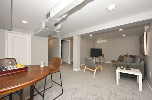 4373 52, Milwaukee WI 53218-5004 exterior