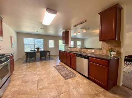 5640 Emma Thompson Way, Austin TX 78747-1707 exterior