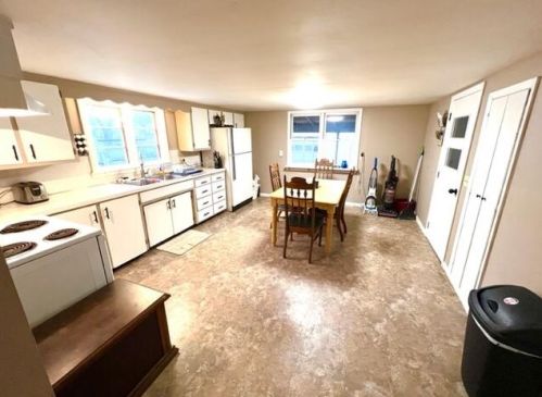 504 Abbey St, Meskegon MI 49442-2108 exterior