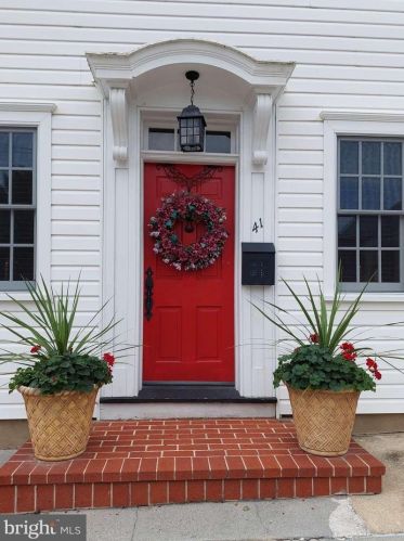 41 Main St, Hummelstown, PA 17036-1616