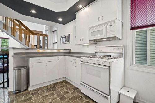 2044 Booth St, Milwaukee WI 53212-3406 exterior