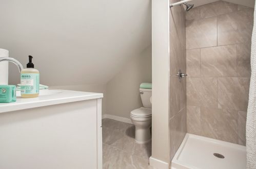 2131 Amherst Ave, Kalamazoo MI  49008-3935 exterior