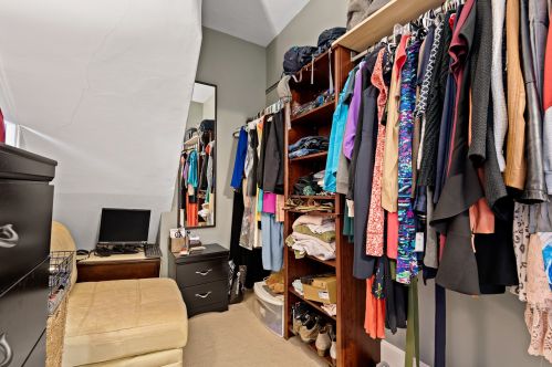 1028 Wolfram St, Chicago IL 60657-4328 exterior