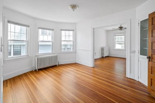 68 Linden St, Brookline MA 02445-7841 exterior