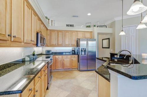 370 19 St, Naples FL 34117-3327 exterior