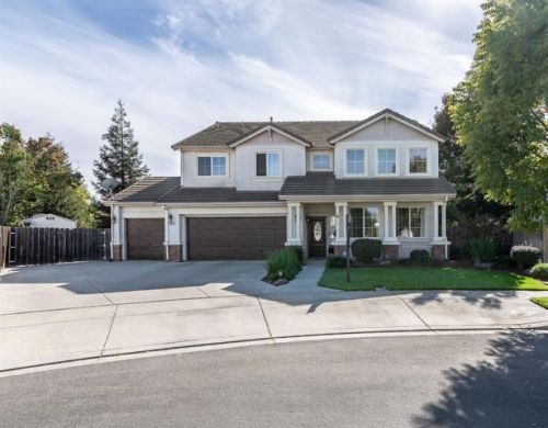 926 Images Ct, Turlock, CA 95382-8319