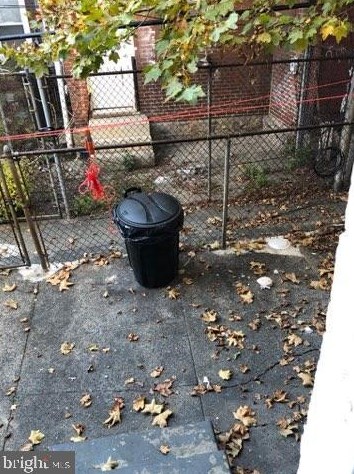 3912 Darien St, Philadelphia PA 19140-3211 exterior