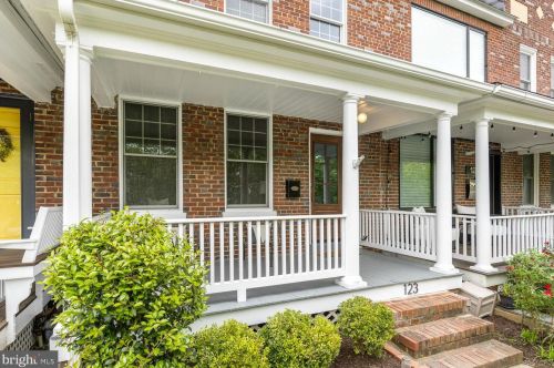 123 Peyton St, Alexandria VA 22314-2723 exterior