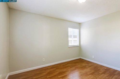 2704 Crescent Dr, Concord CA 94520-1919 exterior