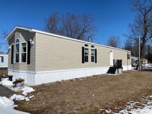 28 Grappone Dr, Concord NH  03301-7417 exterior