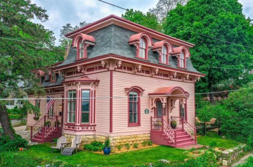 504 2nd St, Stillwater, MN 55082-5008