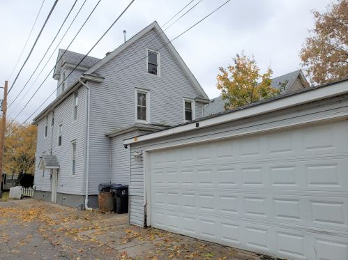 624 8th St, Waukegan IL 60085-7303 exterior