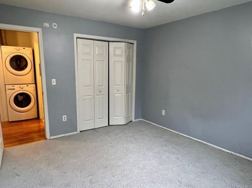 3 Ruth Ct, Middletown NY 10940-5328 exterior