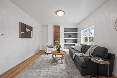 217 Logan St, Pittsburgh PA  15209-2811 exterior