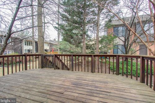 10761 Gloxinia Dr, Rockville MD 20852-3404 exterior